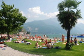 spiaggia-riva-del-garda.jpg